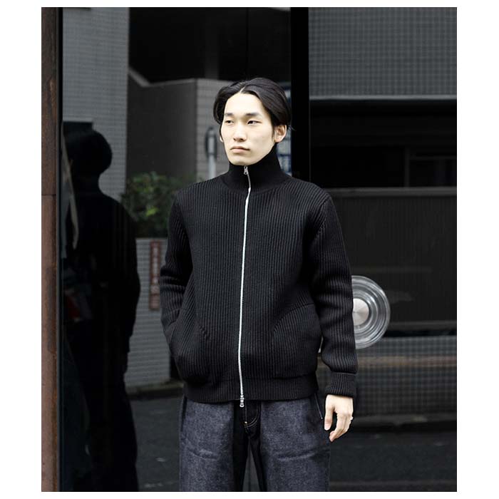 ANDERSEN-ANDERSEN アンデルセンアンデルセン よりドライバーじゃなくても欲しいドライバーズニットを買取入荷致しました。 2021.11.25発行 トレファクスタイル下北沢店洋服・古着の買取と販売の専門店トレジャーファクトリー トレファク のファッション