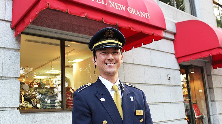 珍しい！？女性 ドアマン ANAクラウンプラザホテル神戸 by IHGのブログ - 宿泊予約は＜じゃらん＞