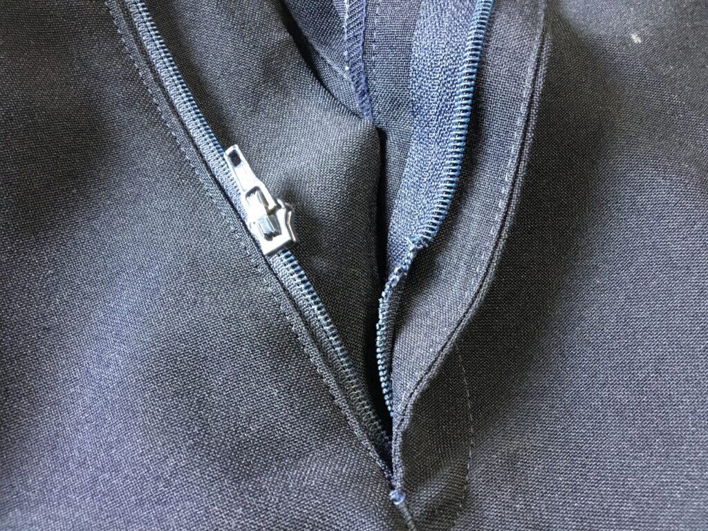 ズボンのファスナー交換修理洋服のリフォームTHREAD名古屋市中区栄