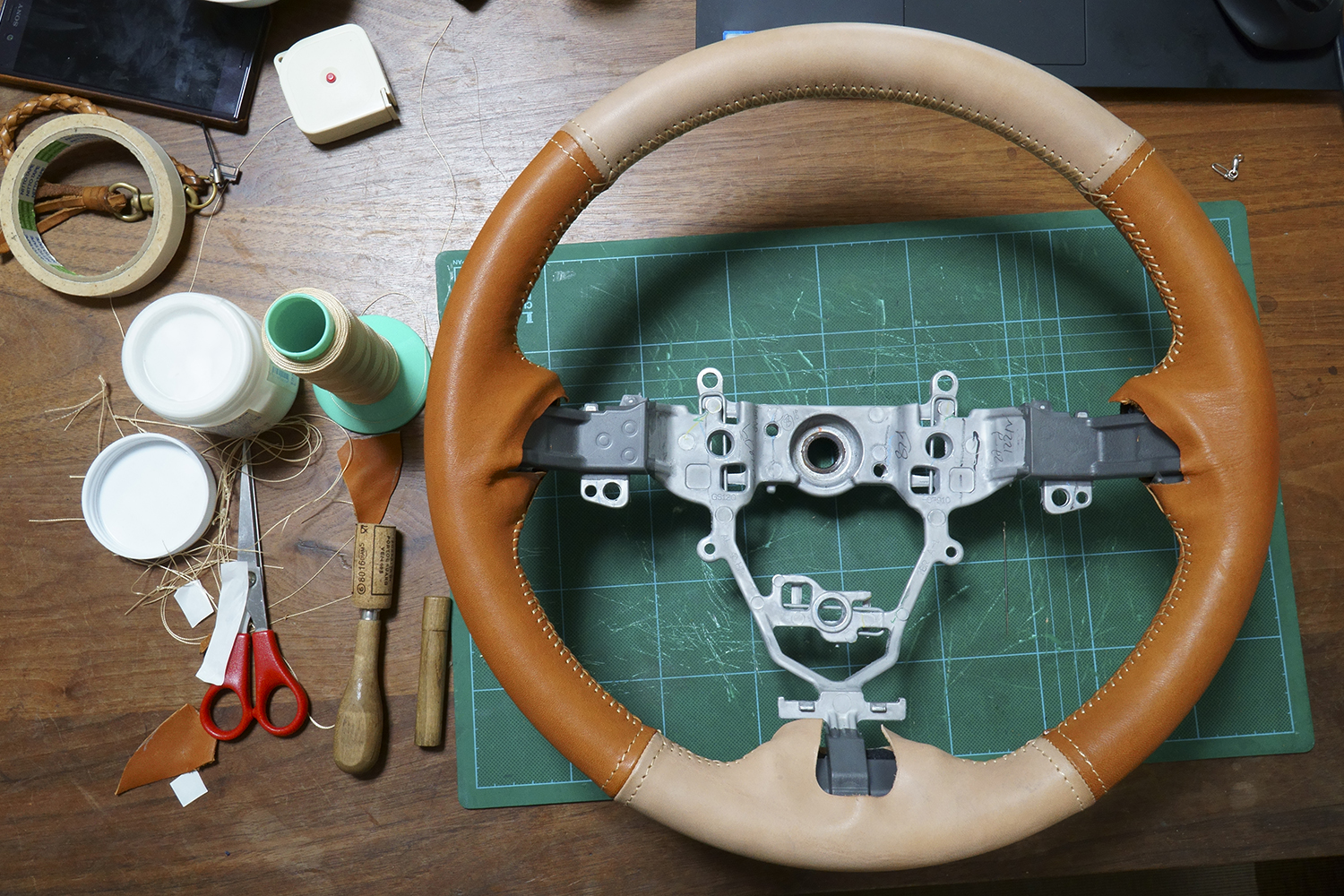アクアのステアリングを革巻きに変えてみよう DIYますのさ爺ch