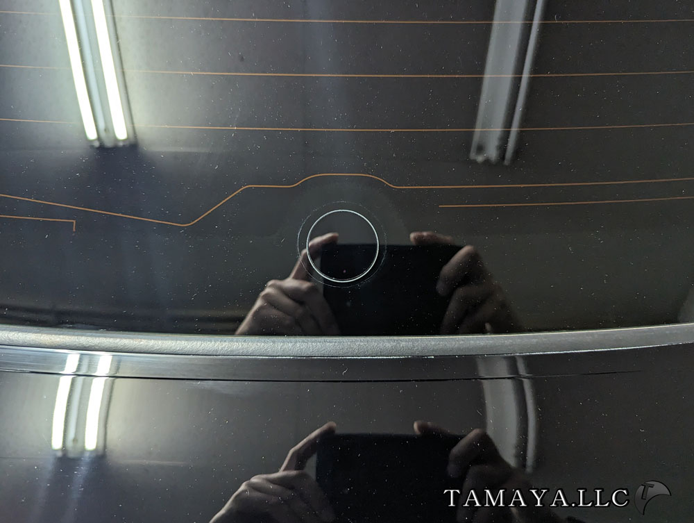 なぜ激減？ 後方視界を確保する「リアワイパー」がセダンから消える理由とはくるまのニュース