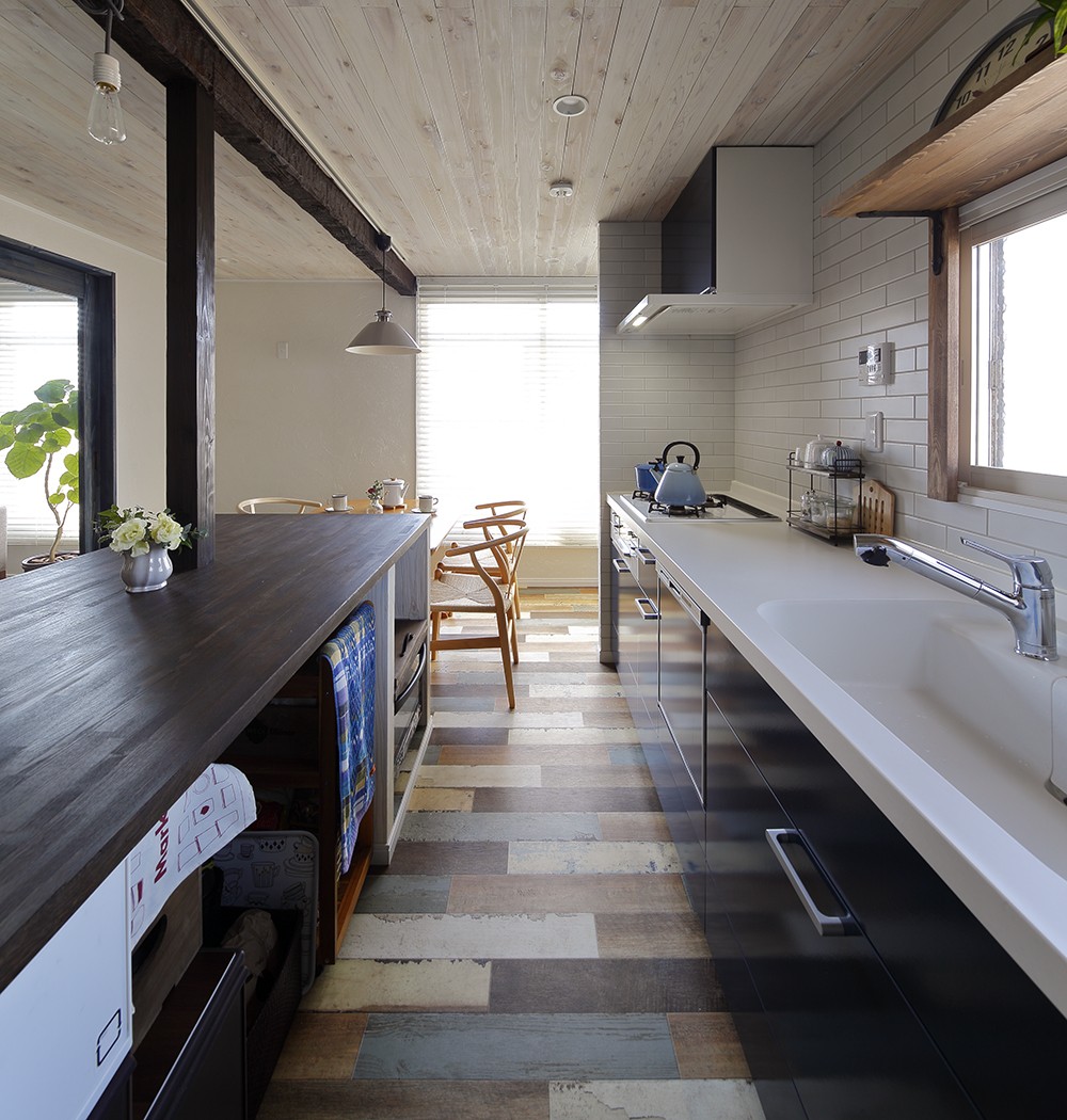 鉄骨造リノベーションの魅力って？アンティーク風にしやすい理由名古屋の中古マンションをリノベーションするネクストカラーズのメディアサイト