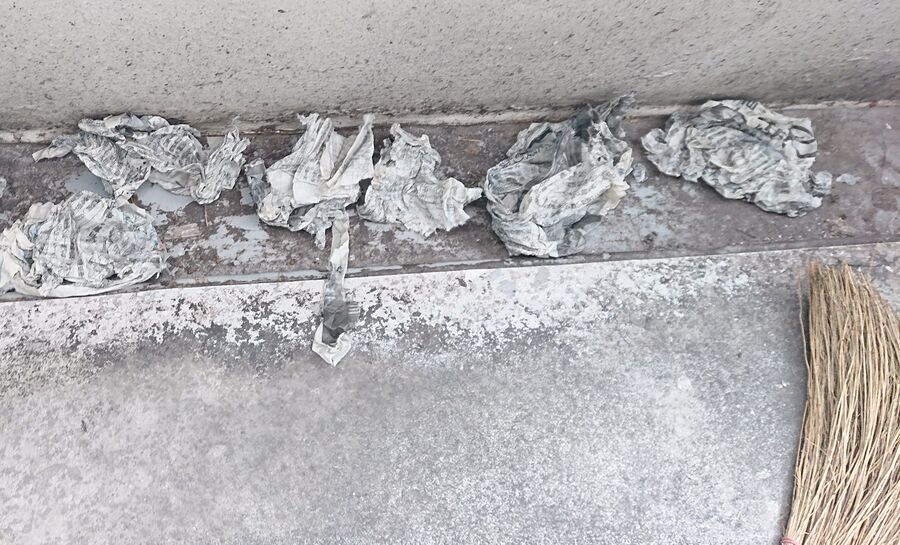 ベランダ掃除の方法。アパート・マンションでも便利な掃除道具や洗剤でラクラクお掃除こそうじ - 掃除から始まるシンプルで丁寧な暮らし