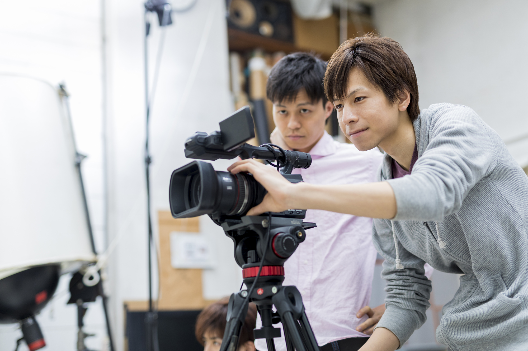 インタビュー動画制作動画制作会社のCrevo株式会社 クレボ