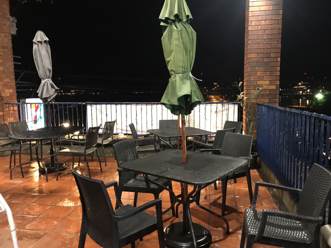 港町珈琲店 呉海自カレー@minatomachi_coffee· Kure-shi, Hiroshima