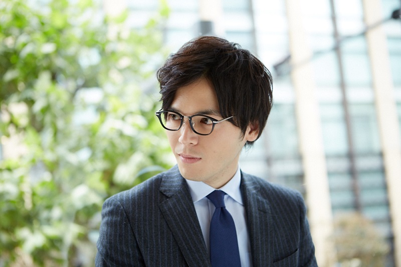 40代メンズ必見！おしゃれメガネの選び方＆おすすめブランド10選 - AUENオーエン旧DCOLLECTION-30代・40代・50代からのメンズファッション通販 AUEN