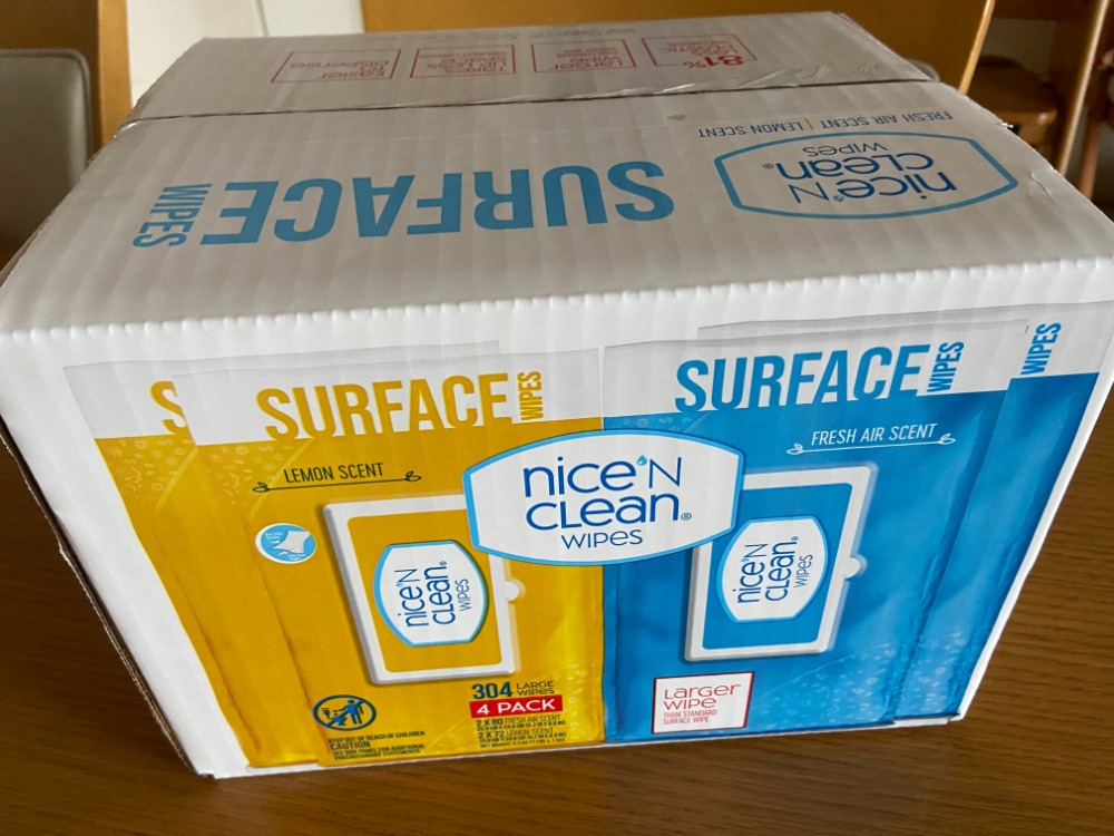 コストコオリジナルブランドのハウスクリーニングワイプ 住居用ウェットシート