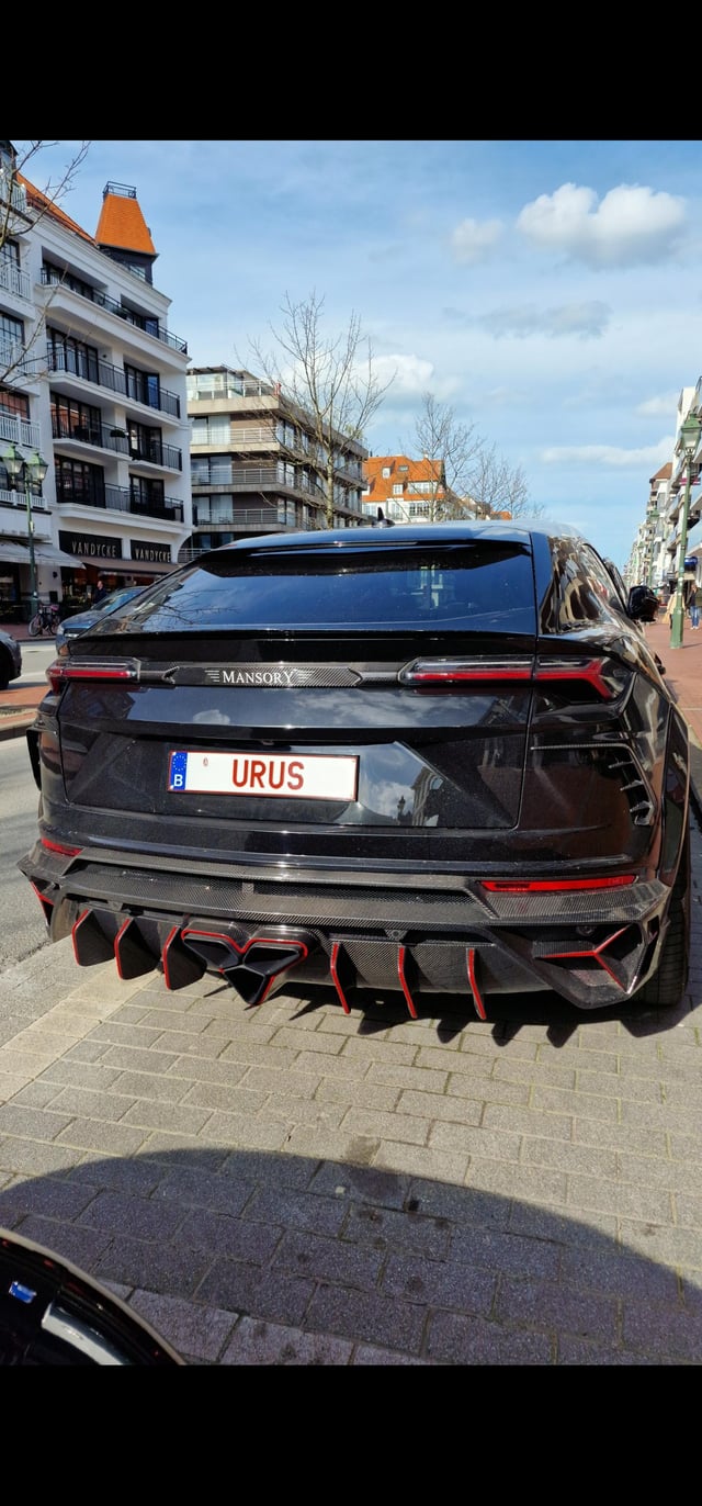 MANSORYからウルスのクーペ登場?! – LAGER BLOG