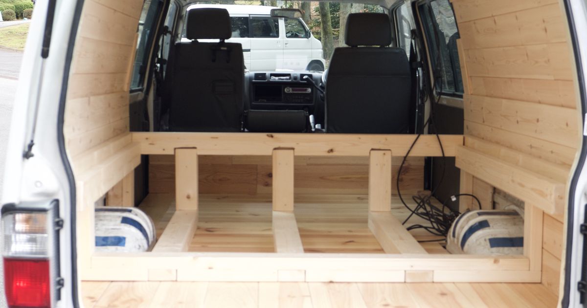 車中泊とバンライフを更に楽しくするための車内ウッド化DIYキャンプ・アウトドアのTAKIBI タキビ