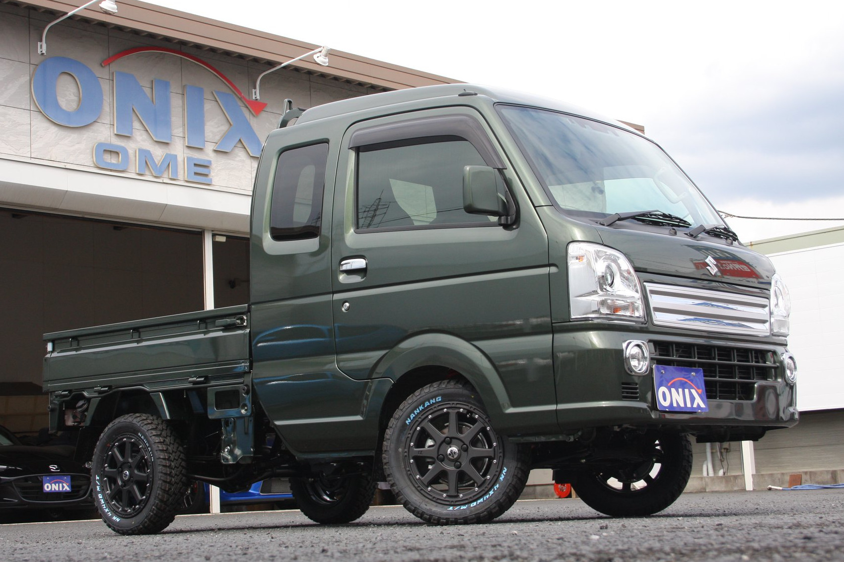 ハイゼットジャンボ＆スーパーキャリイ 新車カスタムコンプリート- 軽トラや軽バン・軽自動車・新車のカスタムショップ AxStyleオニキス新青梅