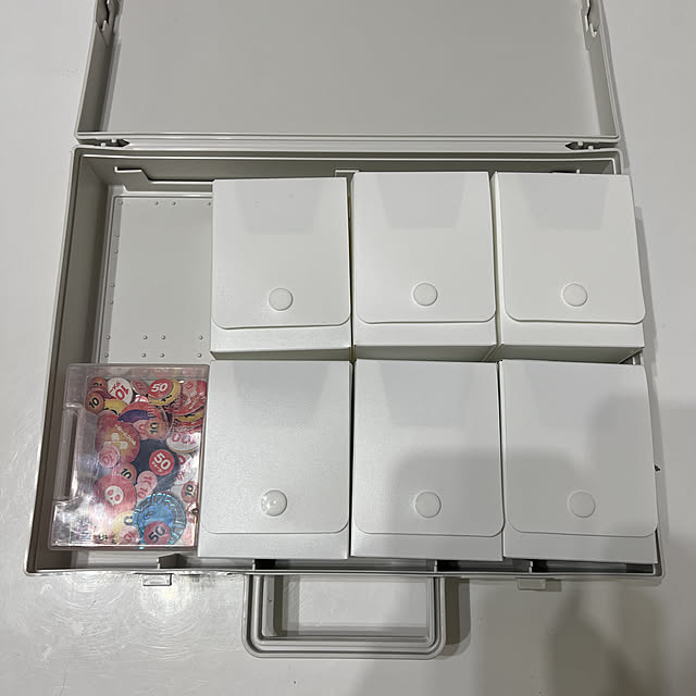 さっと開いて一覧できるカードファイル無印良品