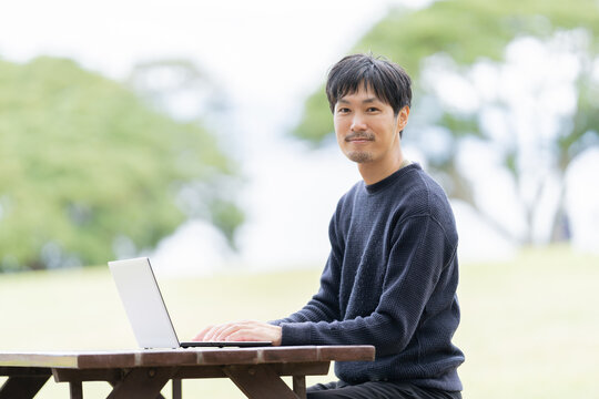 男性の写真素材7653枚 - フリー素材 ぱくたそ