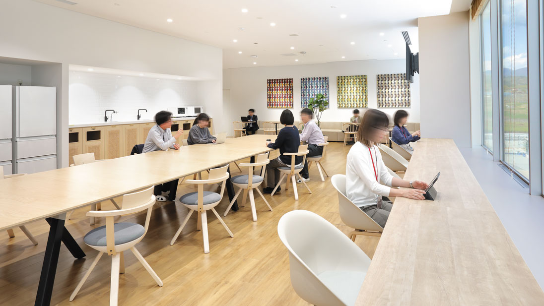 オフィス移転プロジェクトマネジメントや空間デザインなら、ミライズワークス