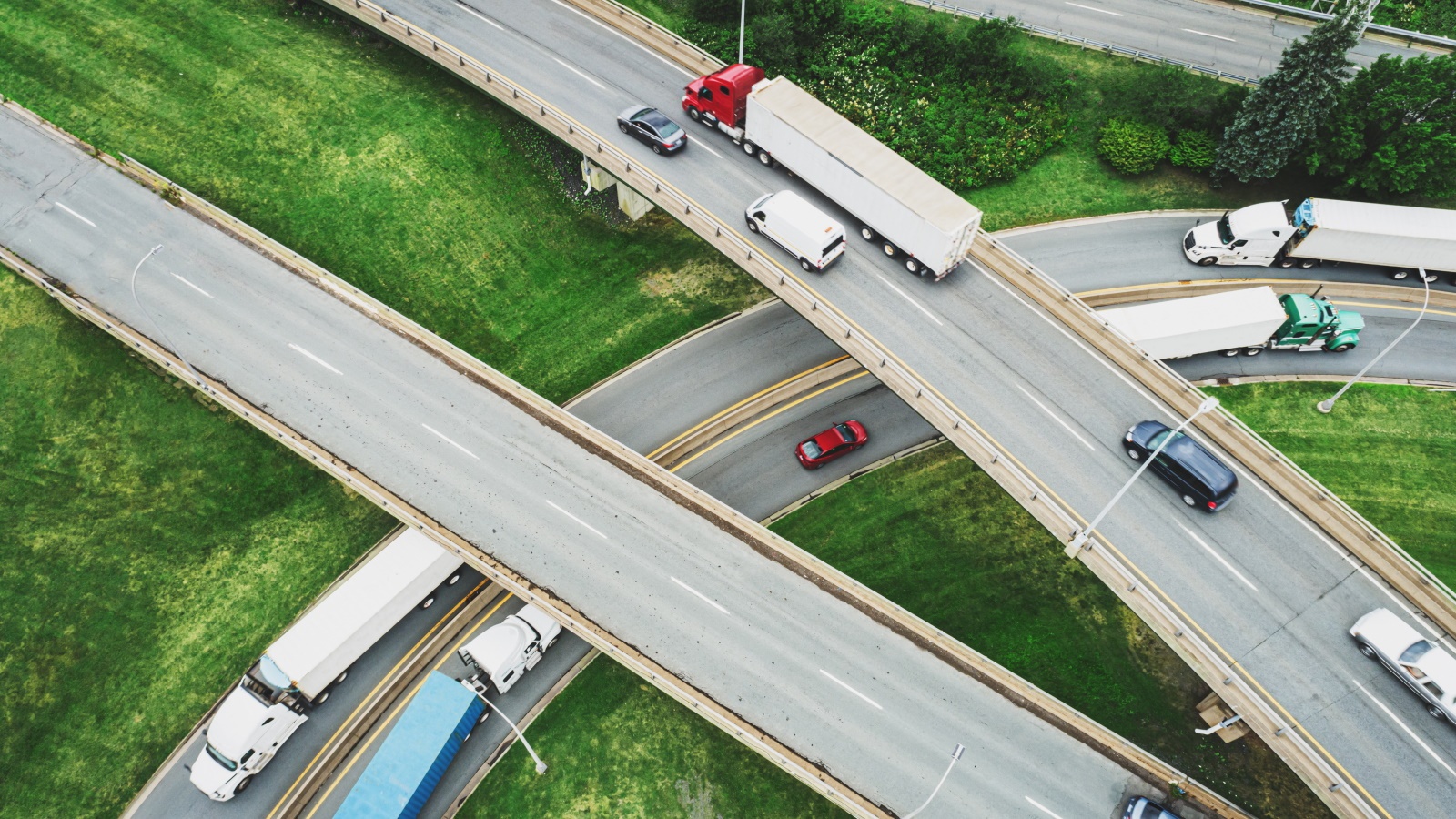 ルカ・デメオのニュース・発言など最新記事 - 日本経済新聞