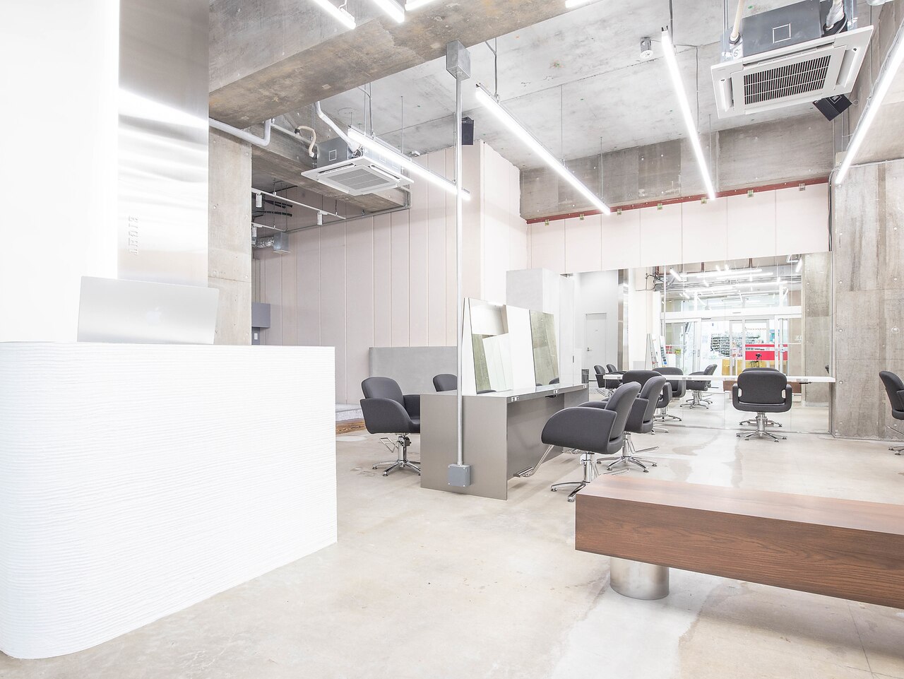 racic 豊橋市・美容室 DESIGN NOW! リノベーション現場レポート名古屋・東京・埼玉で店舗デザイン＆ブランディングをエイトデザイン