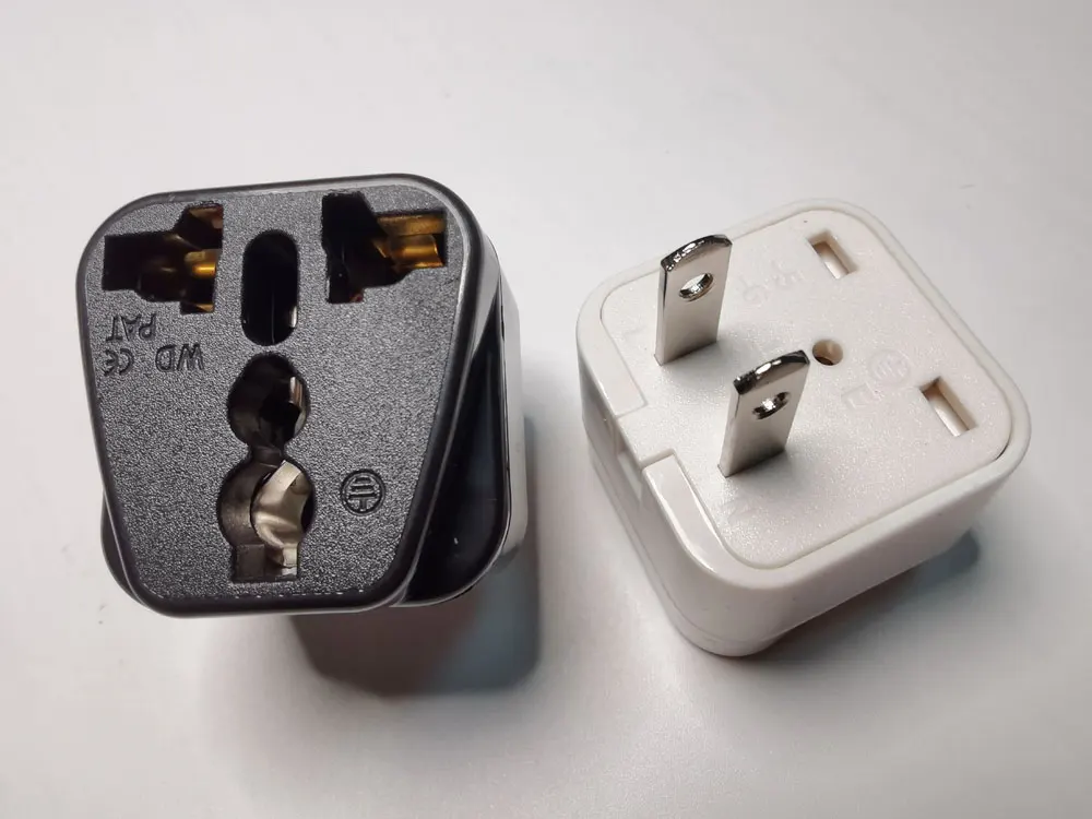 カナダのコンセント事情 変圧器や変換アダプタは購入すべき？Canarie