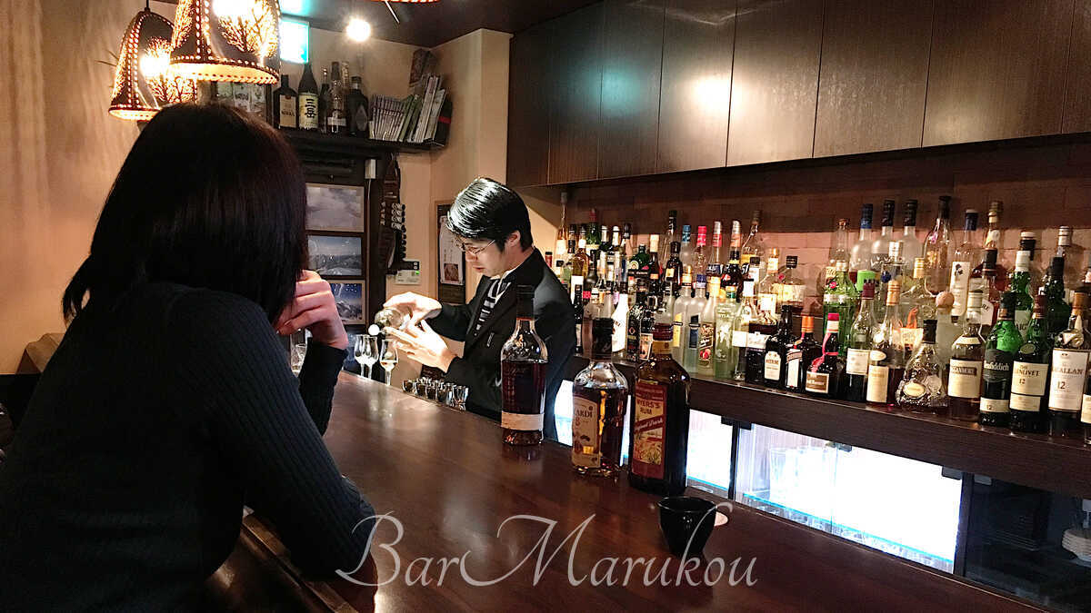 居抜きの店内が昭和な雰囲気で落ち着くバー「AKATSUKI」福岡市中央区赤坂 - タベノミ