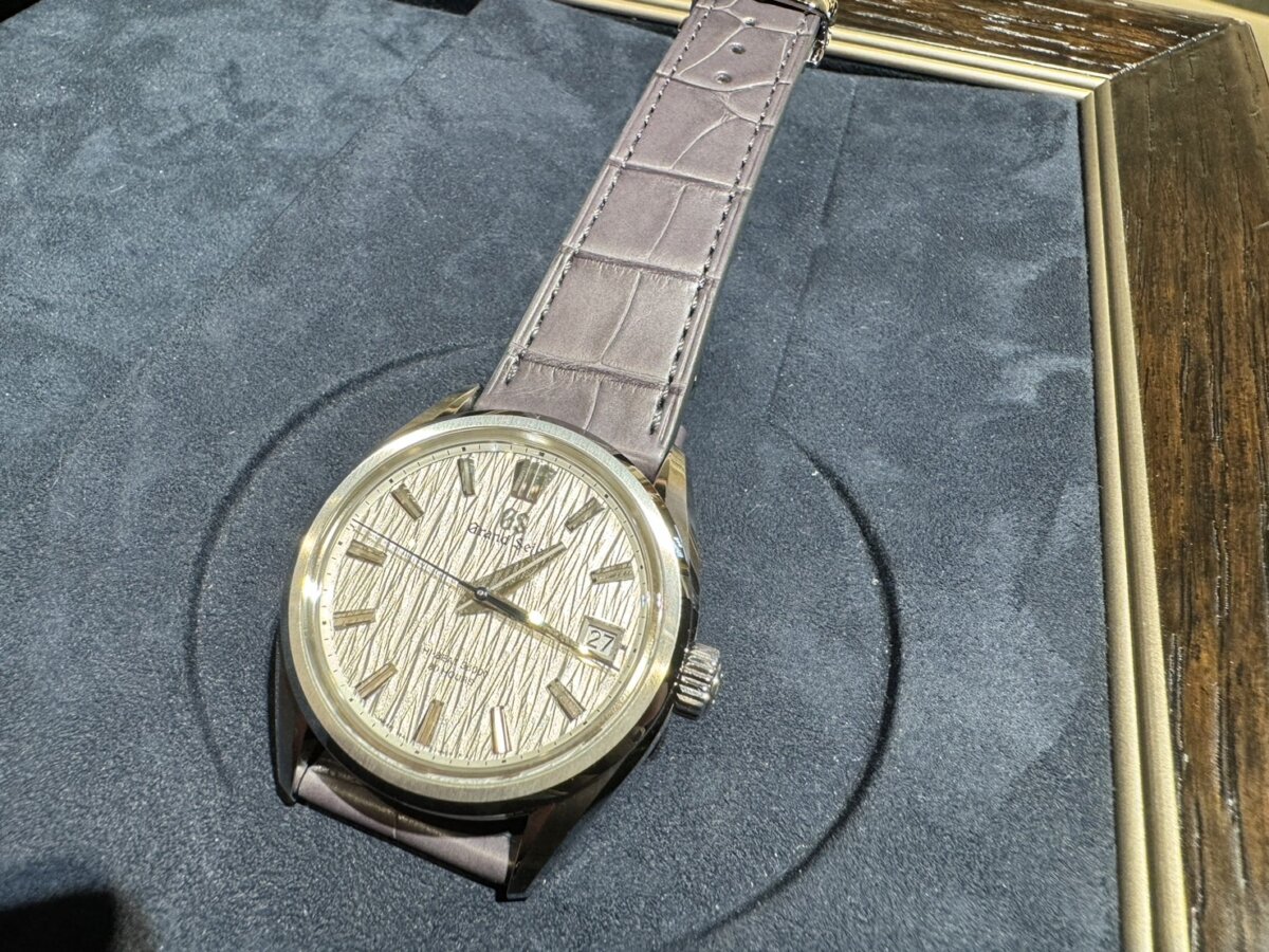 グランドセイコー GS 白文字盤 黒革ベルト クォーツ セイコー グランドセイコー 56GS 白文字