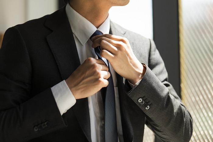 営業マンに必要なスーツの数は何着？持っておいたほうが良いデザインも紹介営業代行なら営業コンサルティング会社、株式会社アイランド・ブレイン
