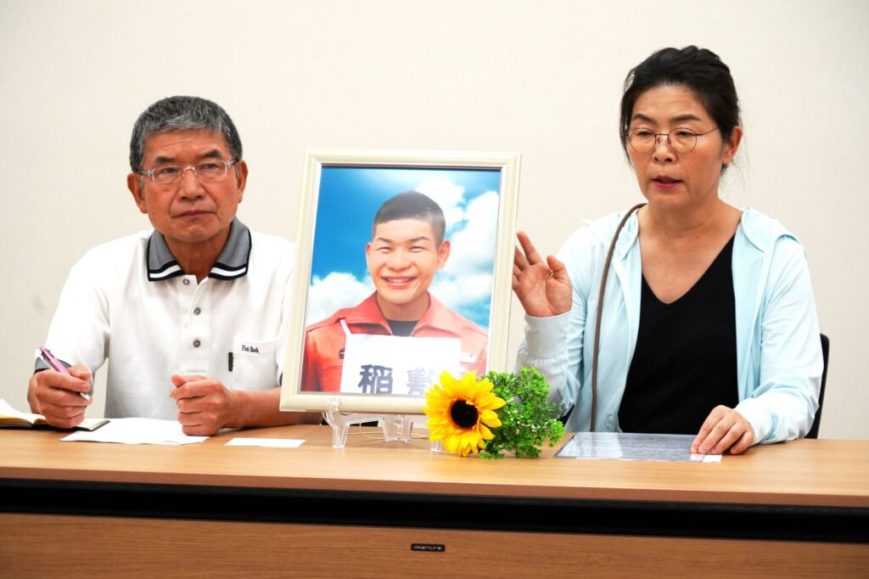 2024年夏版 たたみ1枚分の超狭小スペースで作るトリプルモニタ環境のデスクセットアップ山口 元久 Moto Yamaguchi