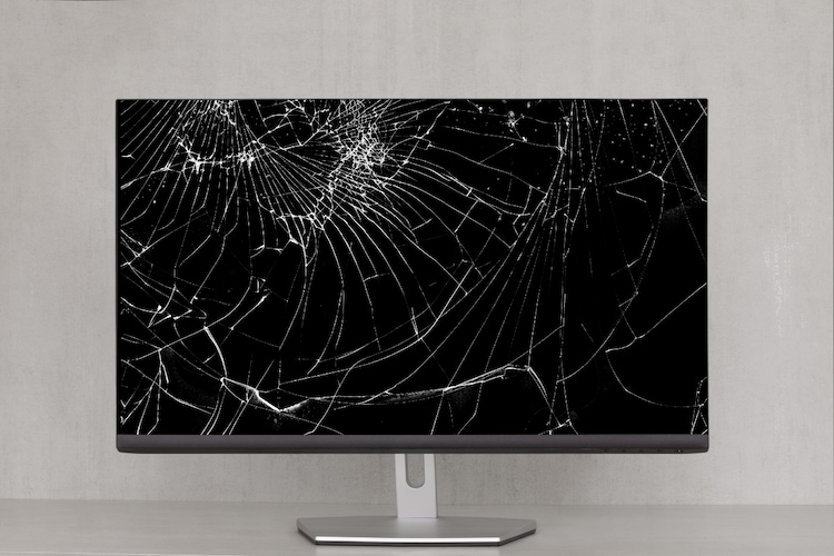 REGZAPC 液晶修理 画面が割れた 修理しました。 - パソコン修理専門店 ルキテック