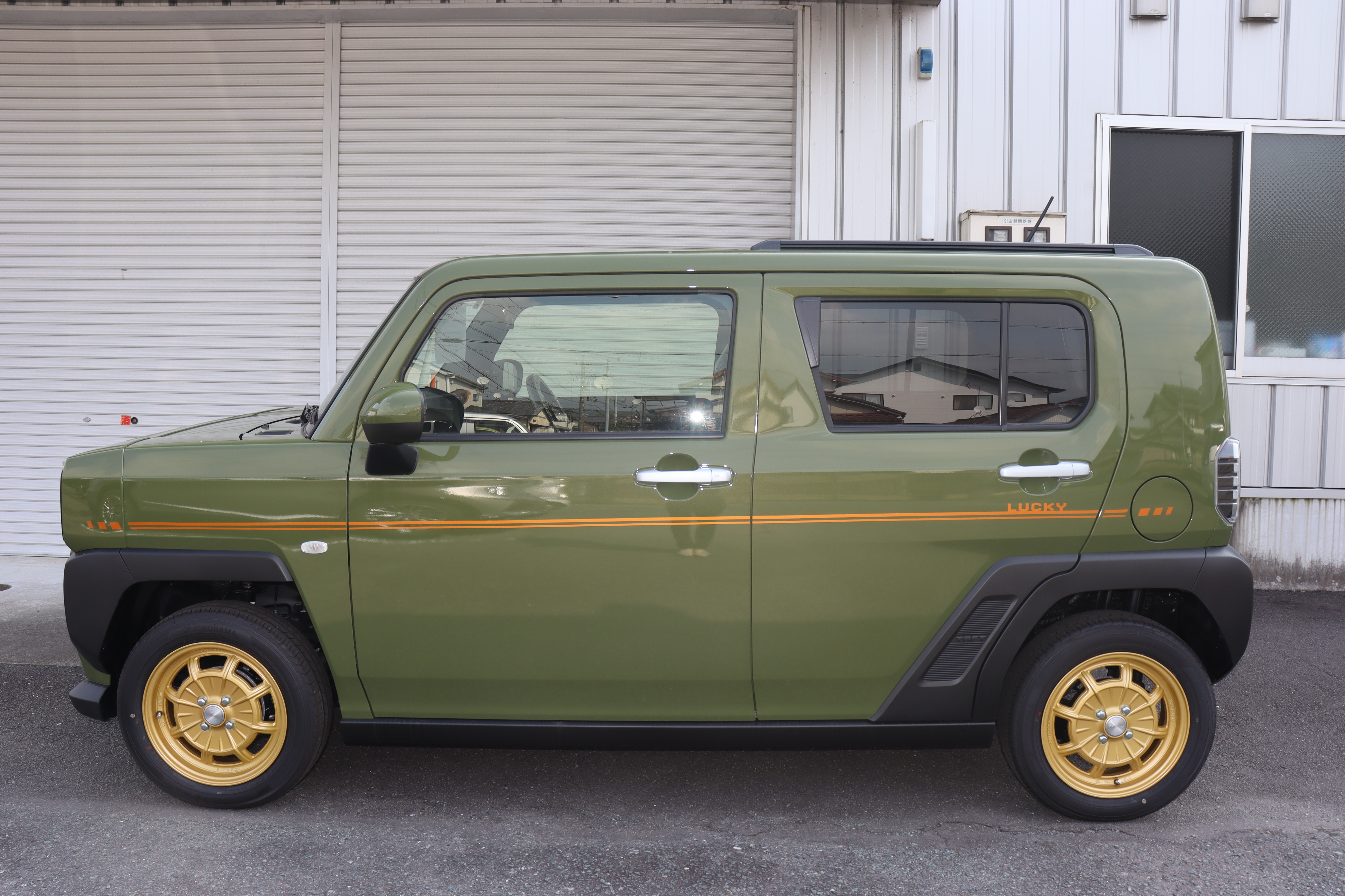 初売り タフトG 2WD リフトアップコンプリート 特選車- 軽トラや軽バン・軽自動車・新車のカスタムショップ AxStyleオニキス新青梅