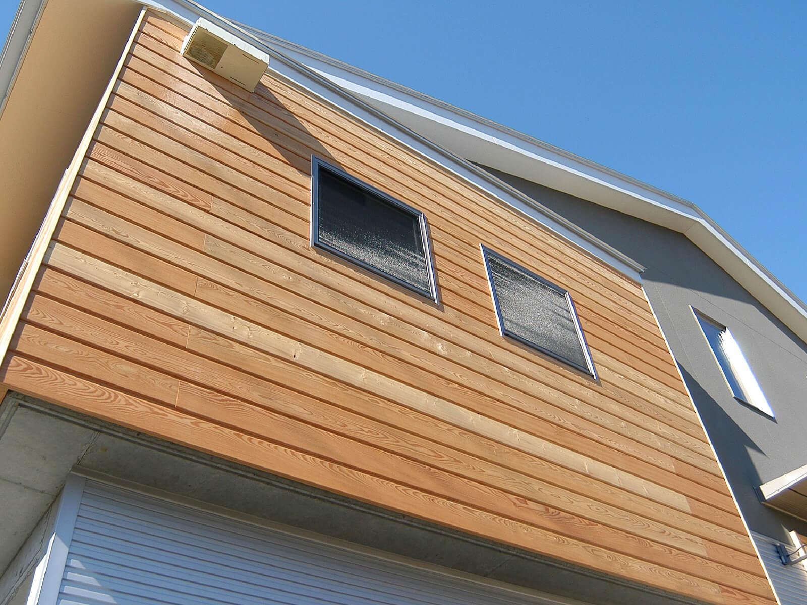 システム建築「株式会社ジェイケイリアルタイム 地質基礎工業株式会社 亀ノ尾新社屋」空撮 -株 横河システム建築