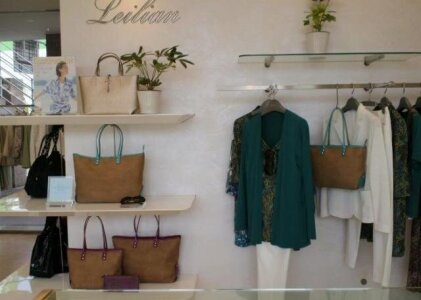 50代百貨店ミセスブランド16選！ワールドやオンワード・ハイブランド等を紹介