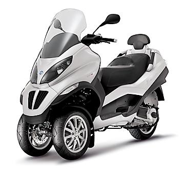 トライクを運転するなら普通自動車免許が必要！3輪バイクとの違いを解説 -決定版 バイク売却！高く売れるおすすめ買取店元ヤンナオのバイク売るby 株式会社POIPOI