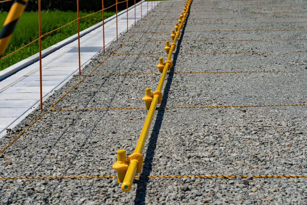 Amazon.co.jp: 砂利保護材マット2m x 10m、高さ5cm砂利ぴたマット、砂利飛散防止マット 駐車場砂利敷きマット - 園芸庭の小道 砂利 の駐車場 通路 共同駐車場 補強用 : DIY・工具・ガーデン