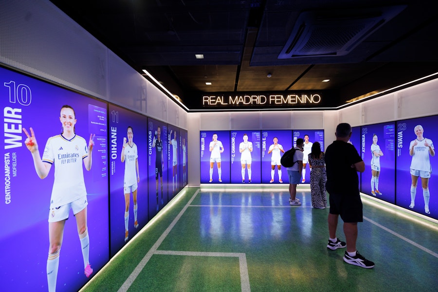 Amazon.co.jp: レゴ レアル マドリード用 LED 照明キット - サンティアゴ ベルナベウ スタジアム ビルディング ブロック - レゴ10299 ビルディング ブロックと互換性のあるライト セットLED ライトのみ、キットではありません- RC バージョン : おもちゃ