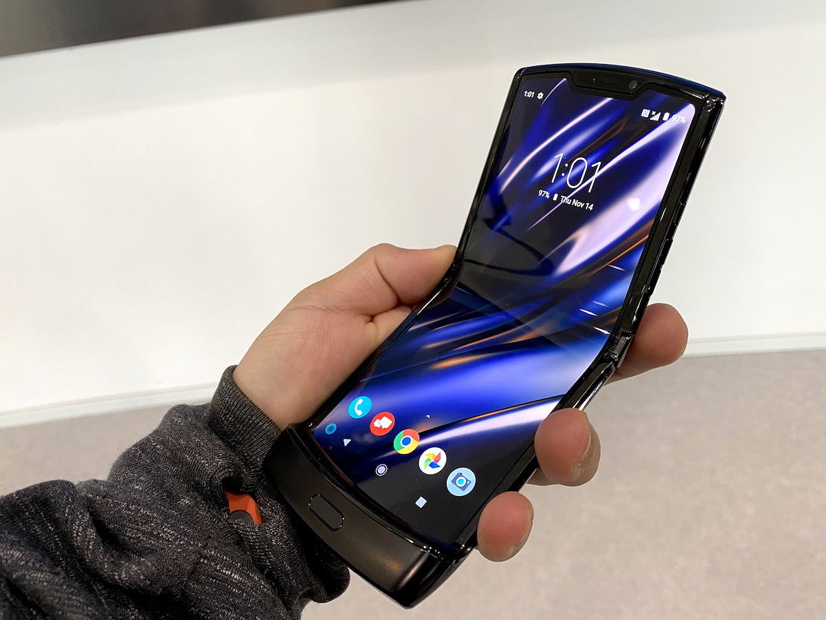 SH-704i docomo ドコモ 折りたたみ 携帯電話 ガラケ