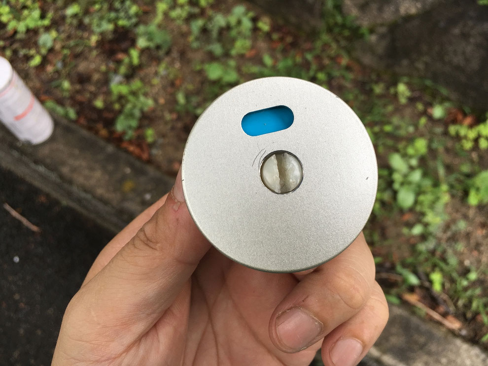 閉まりきらなくなったトイレのレバー式ドアをなんとか 閉まるようにした！マージイ