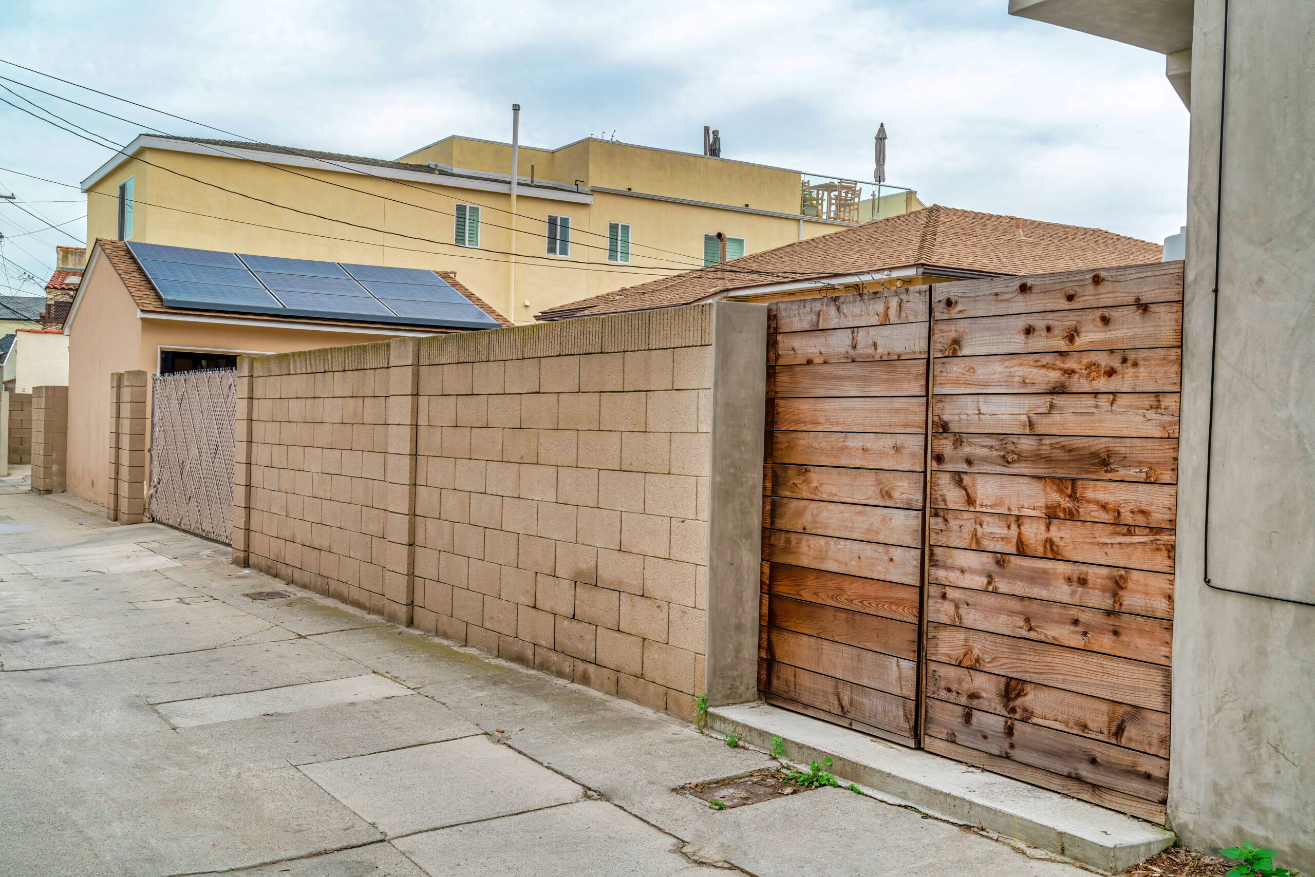 ブロック塀倒壊を防ぐためフェンスに入れ替えダイケンリフォーム