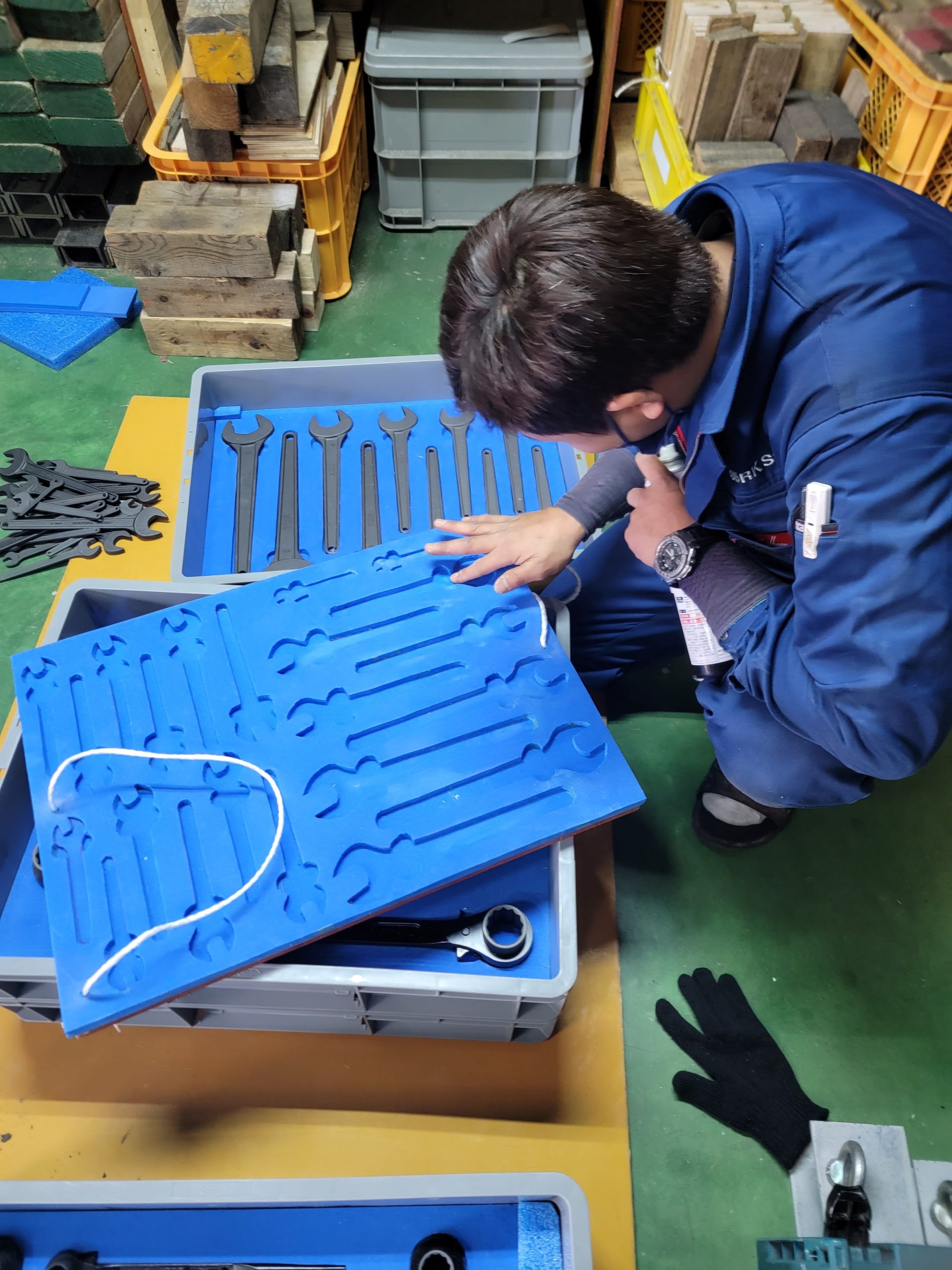 TOYMYTOY 多機能ポータブル属ケース アルミ合製耐久性パスワードロック付き工具収納