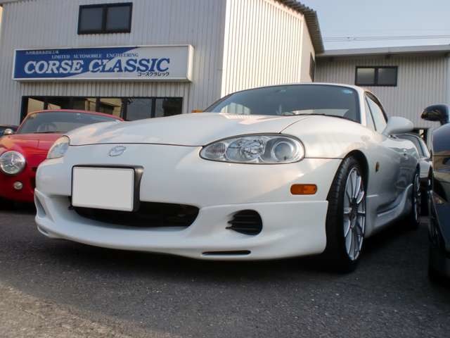 シャコタン仕上げ!前後オーバーフェンダーワイド!NA8C型ユーノス・ロードスターVスペTYPE2の国内中古車を掲載