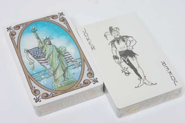 Tiffany & Co. トランプ UNO のフリマアイテム一覧