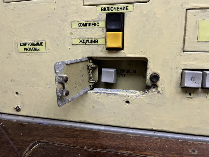 金正恩氏「核のボタンが私の机に」 新年演説で威嚇 - 日本経済新聞