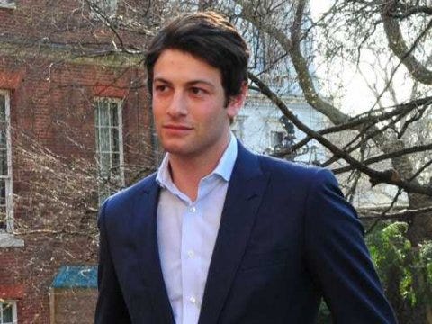 モデルのカーリー・クロス、6年来の恋人と婚約 トランプ大統領の親戚に - セレブ＆ゴシップ - ニュース クランクイン