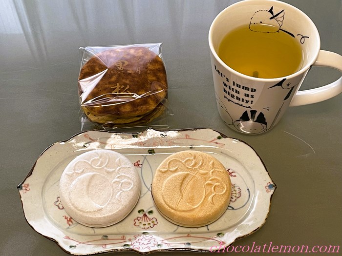 黒松本舗 草月 東十条 東京3大どら焼き「黒松」は美味しゅうございます - Sweets Meister．com