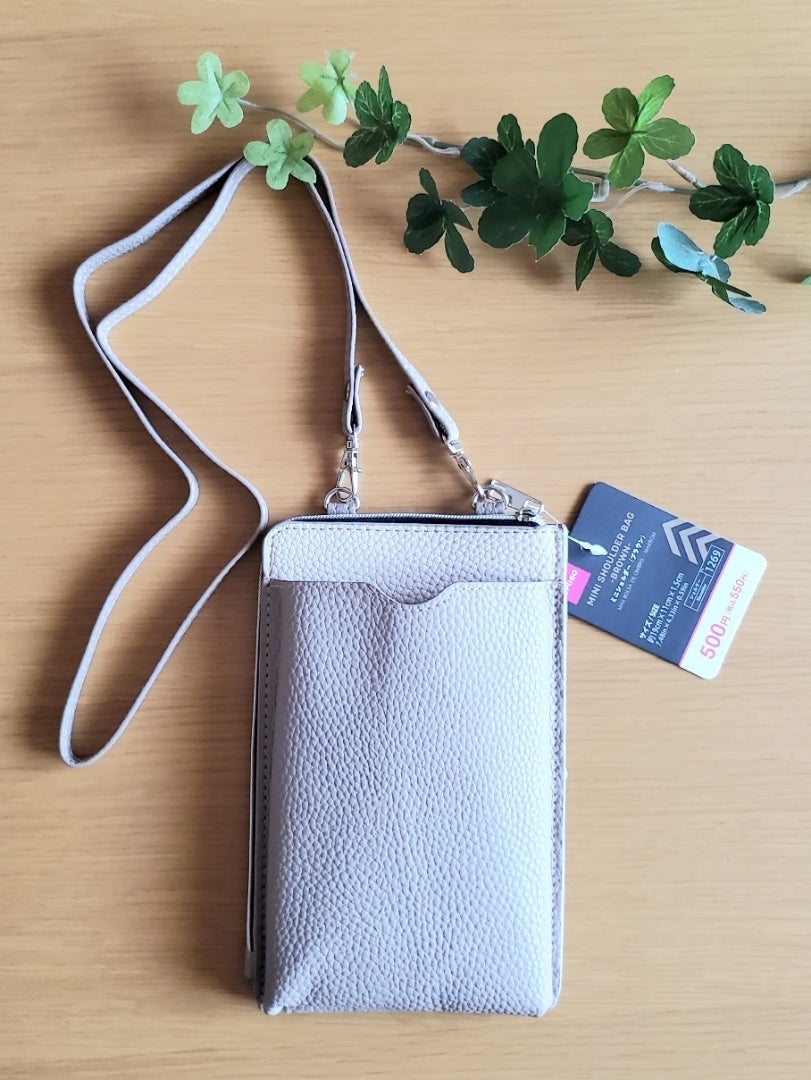 100均ダイソー・セリアにも「スマートフォンストラップホルダー単体」はどこに売っている？買える？