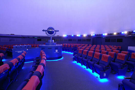 コニカミノルタ プラネタリウム満天 in Sunshine City＞都会の真ん中で星空に包まれる時間池袋・赤羽・練馬・北千住のおすすめ 観光・レジャースポットなら旅色