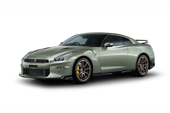 臨時休業の最中ですが、空庭温泉の館内をご紹介します。 ⛩ 空庭温泉のメインストリート、弁天通り。縁日や各種飲食店が立ち並び、お祭りの雰囲気とともに安土桃山時代の街並みが体感できます。 ⛩ 突き当り、空庭天神社へのお参りもお忘れなく。ちょっとうれしい