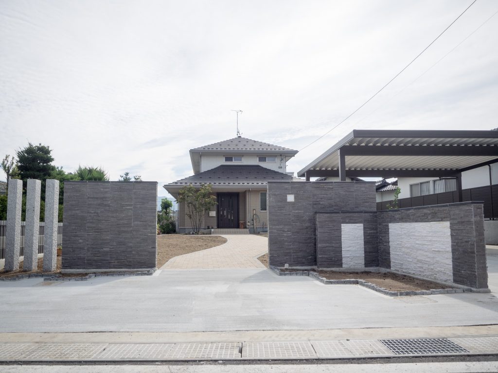 最新トレンド対応 佐久市の外構業者ランキングTop5＆選び方 – エクスビズ