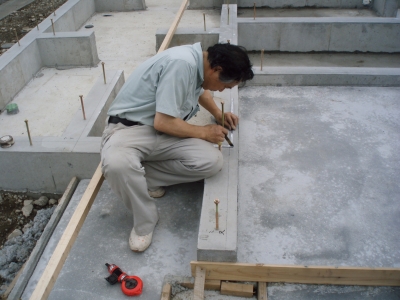 土台敷きの準備～基礎の墨出し～建築士とつくる高性能×デザイン住宅アトリエ・クラッセ 一級建築士事務所