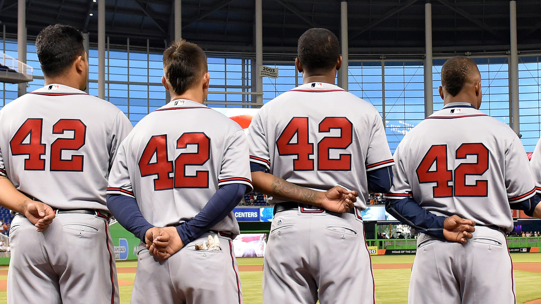 AJMEDIA 日本語 - 大リーグ「ジャッキー・ロビンソンデー」全選手が背番号「42」