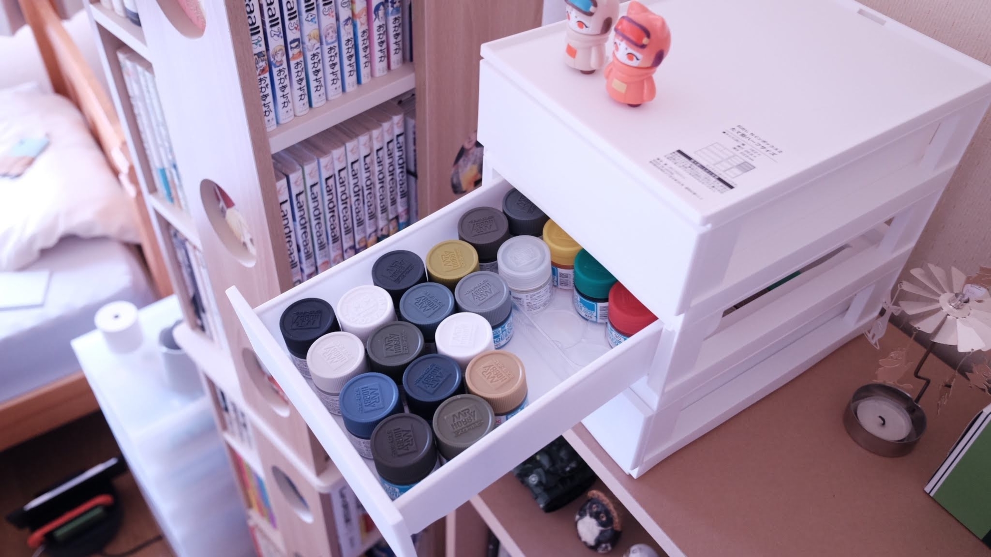 プラモの塗料収納にピッタリの棚はニトリの引出しNインボックスだった - お読みあそばせ