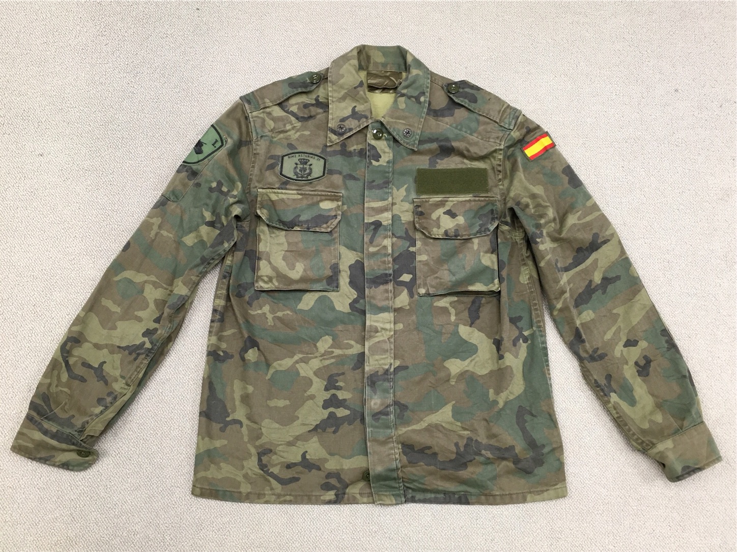 ヴィンテージスペイン軍服プリント：エスタンペリア・パルジー バルセロナ- Etsy 日本