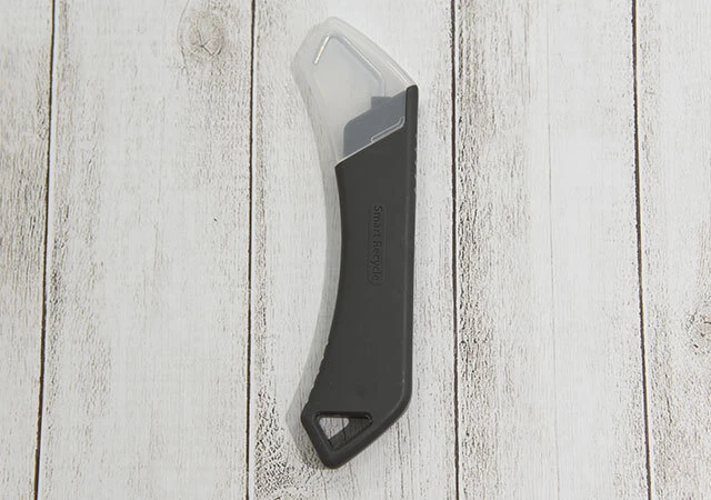 面倒な本や段ボールを束ねる作業は100均アイテムで解決!! - 片づけ収納ドットコム