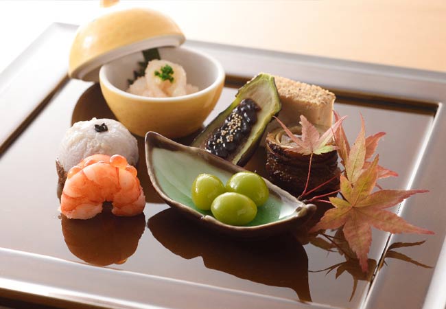 職場の飲み会・納涼会でおすすめしたい服装とは？クルージングナビ貸切クルージングなら東京湾アニバーサリークルーズ